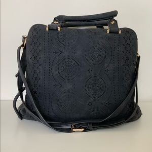 Dark blue purse w/matching wallet. Purchased from FRANCESCA’S, 6-8 yrs ago.